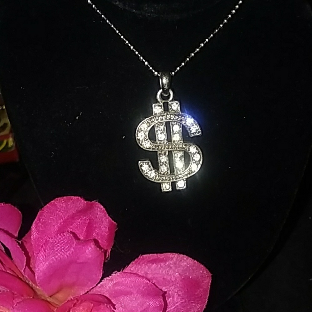 ALL ABOUT THE BENJAMIN'S NECKALACE